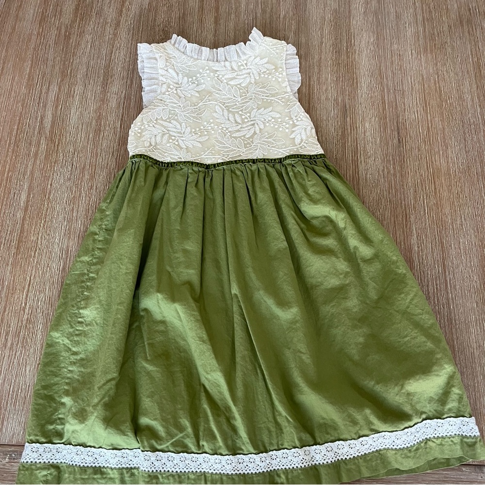 Elestory, Ivory lace and green sleeveless girls dress, 6-7